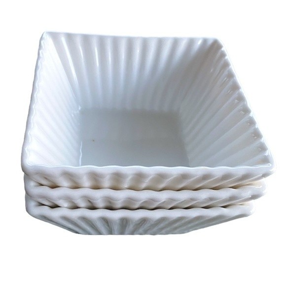 Small Square Ceramic Serving Bowls in White set of 3 - Picture 2 of 4